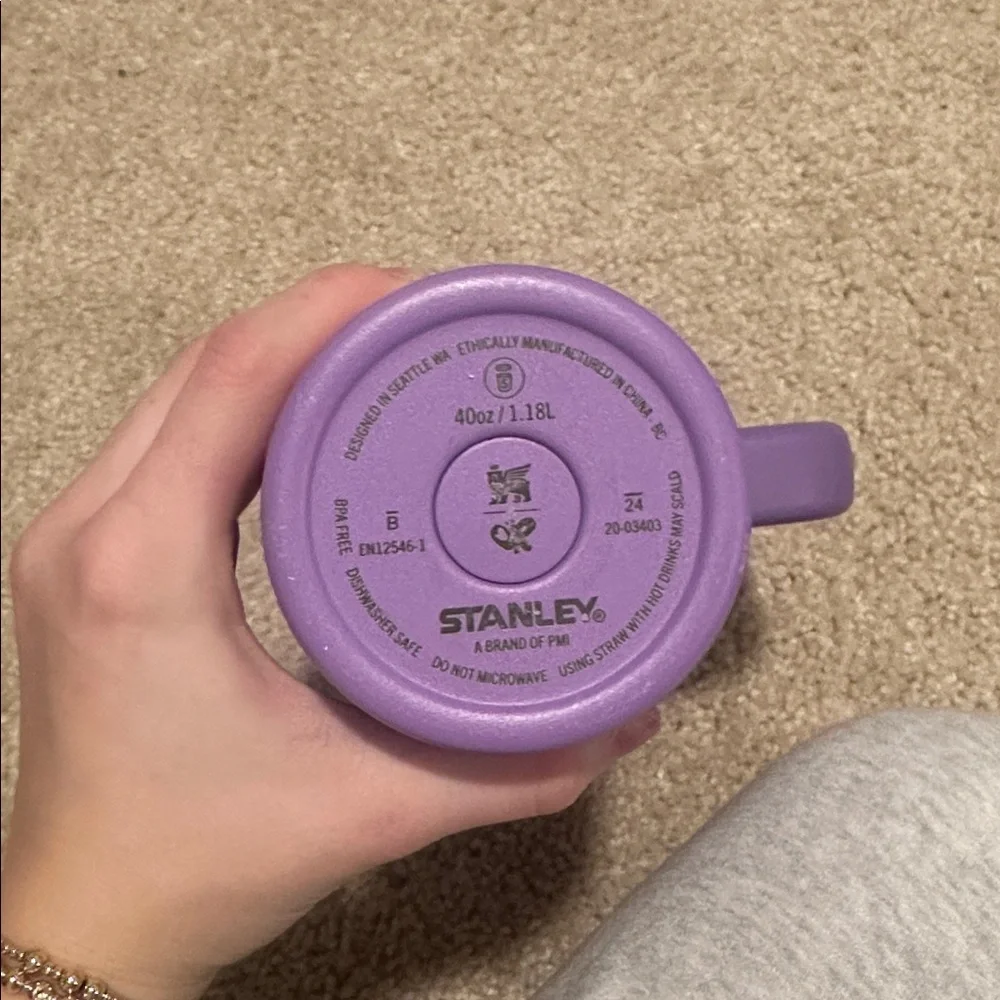 Limited edition Olivia Rodrigo Stanley Purple Star & Butterfly - Picture 3 of 3